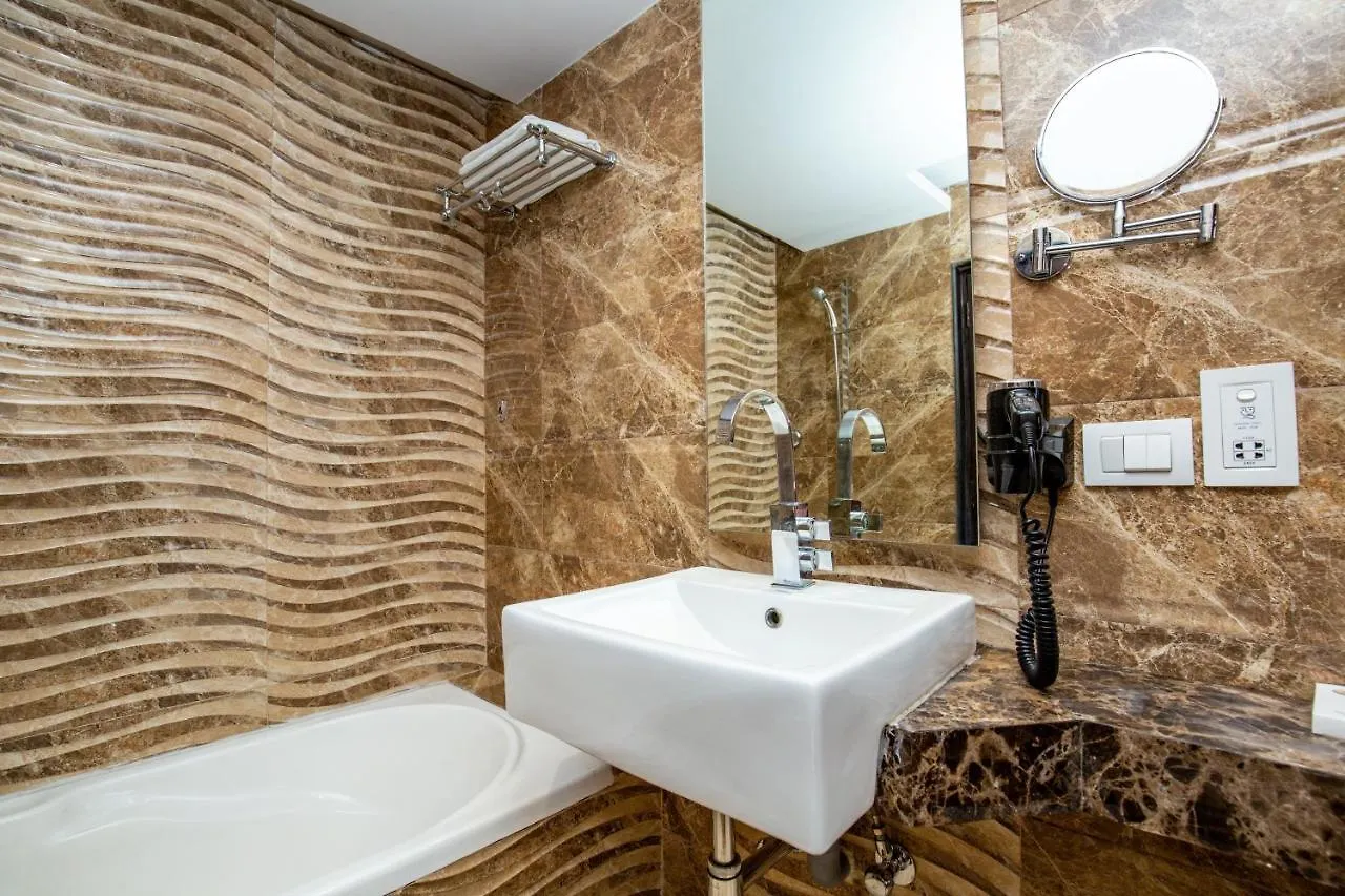 **** Hotel Mahabir Palace Kathmandu Nepal